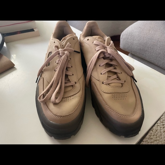 Cardi B x Reebok Club C - Picture 5 of 6